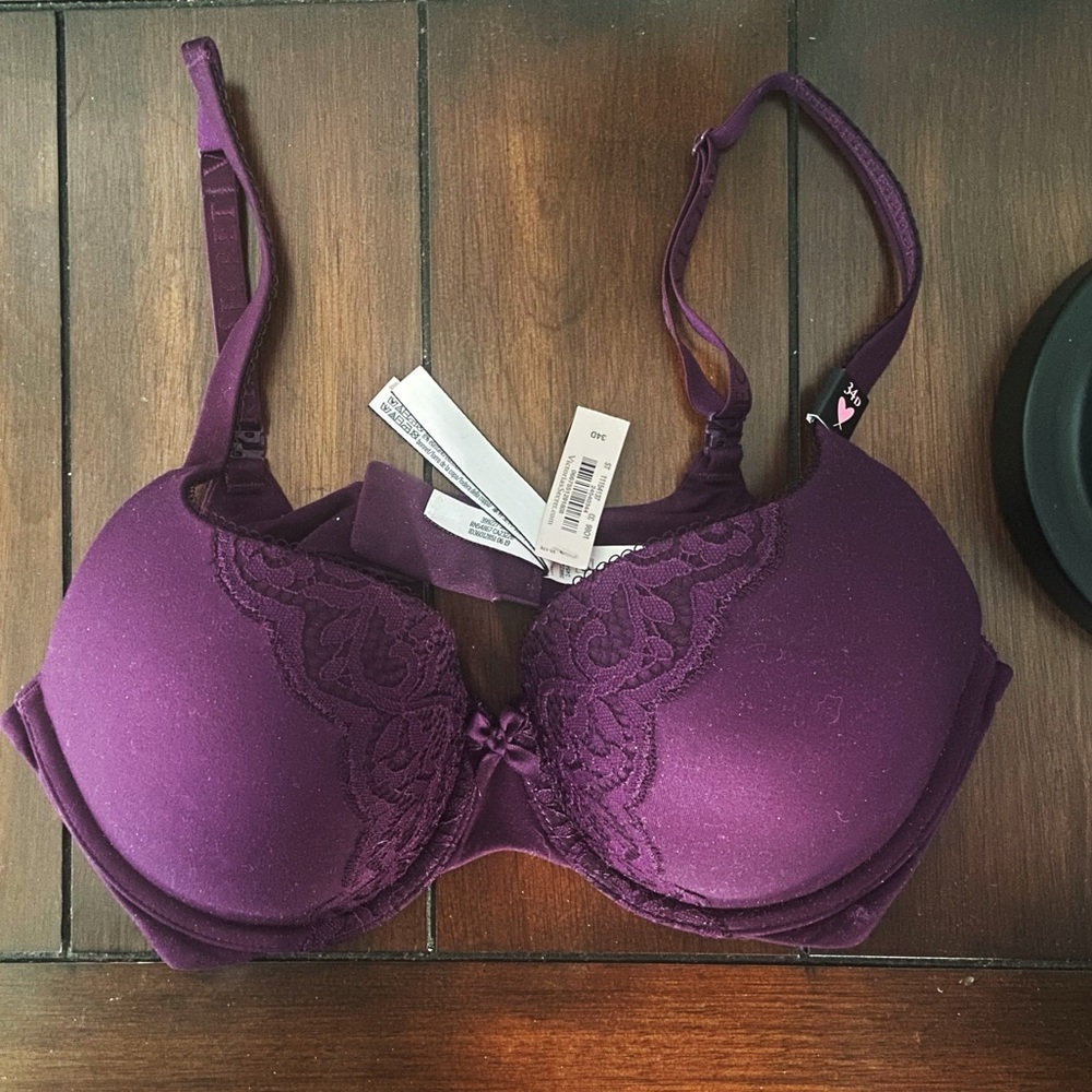 NEW Victoria’s Secret Lightly Padded Underwire Bra